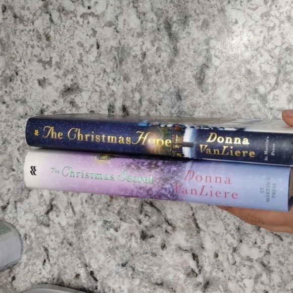 Donna VanLiere Christmas Bundle - Picture 16 of 16